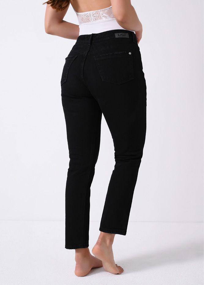 Mom-jean-negro2-1.jpg
