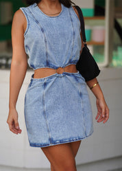 Vestido-denim-ecologico-acercamiento.jpg