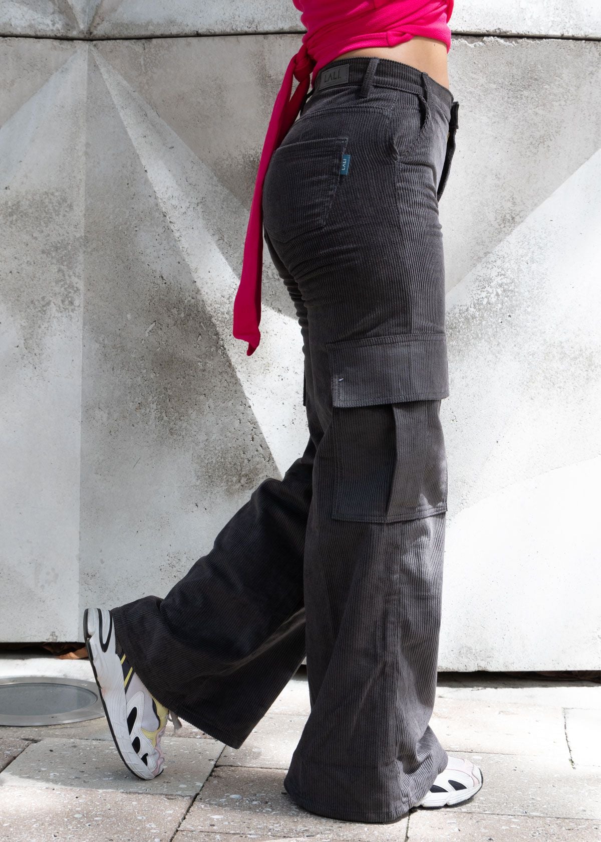 cargo-corduroy-lateral.jpg